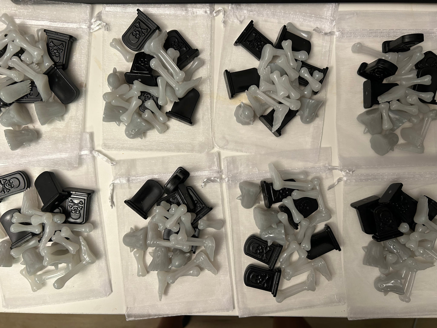 Spooky (Glow) Graveyard Loose parts