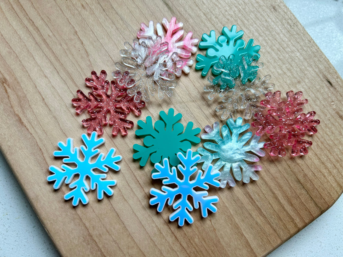 1.5” Acrylic Snowflakes loose parts - 2 colourways