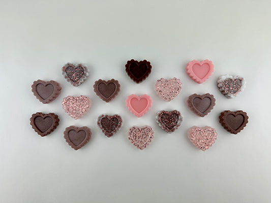 4 x Scalloped Heart Resin Chocolates