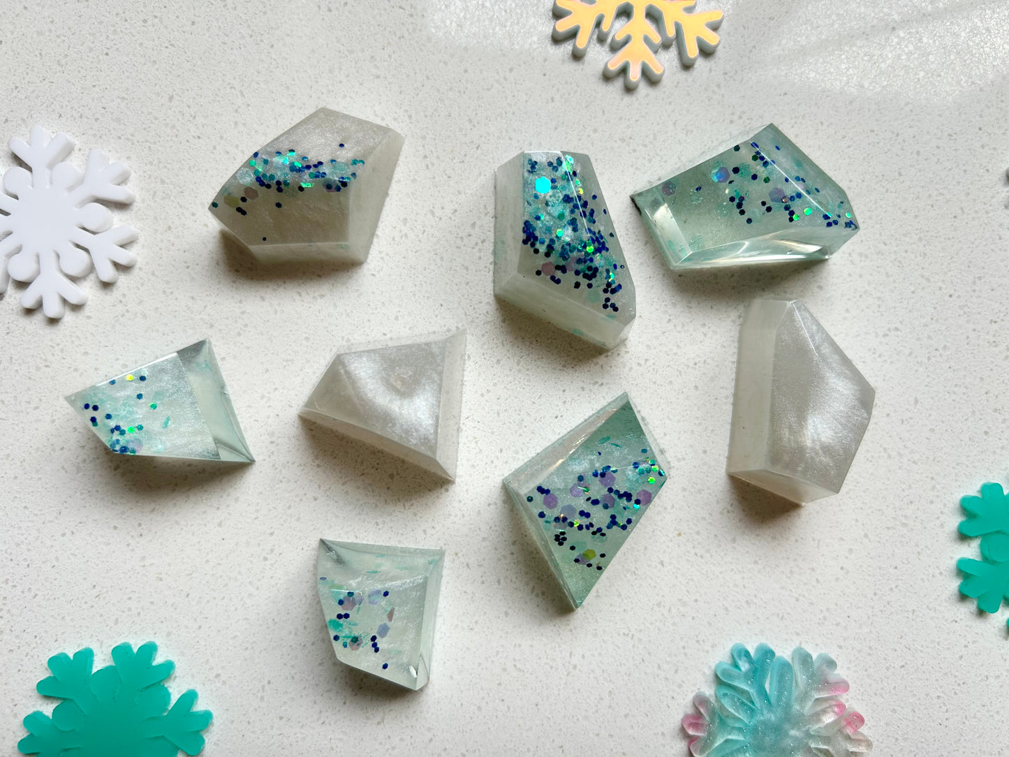 Mini resin Icebergs - 2 colourways