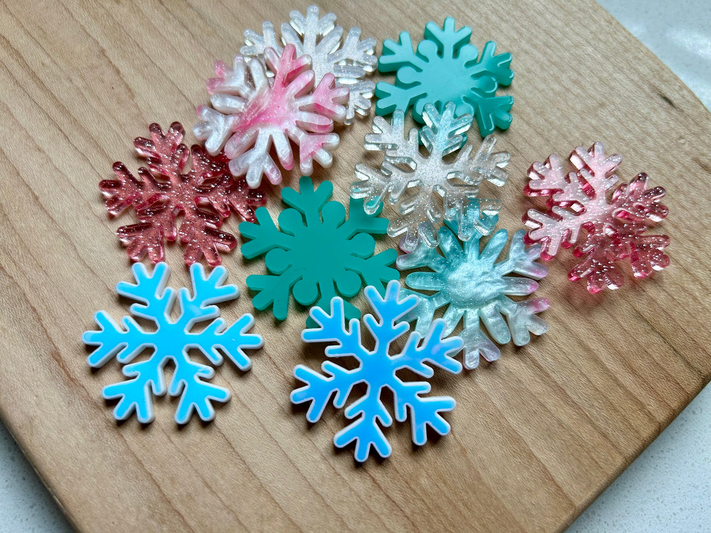 1.5” Acrylic Snowflakes loose parts - 2 colourways