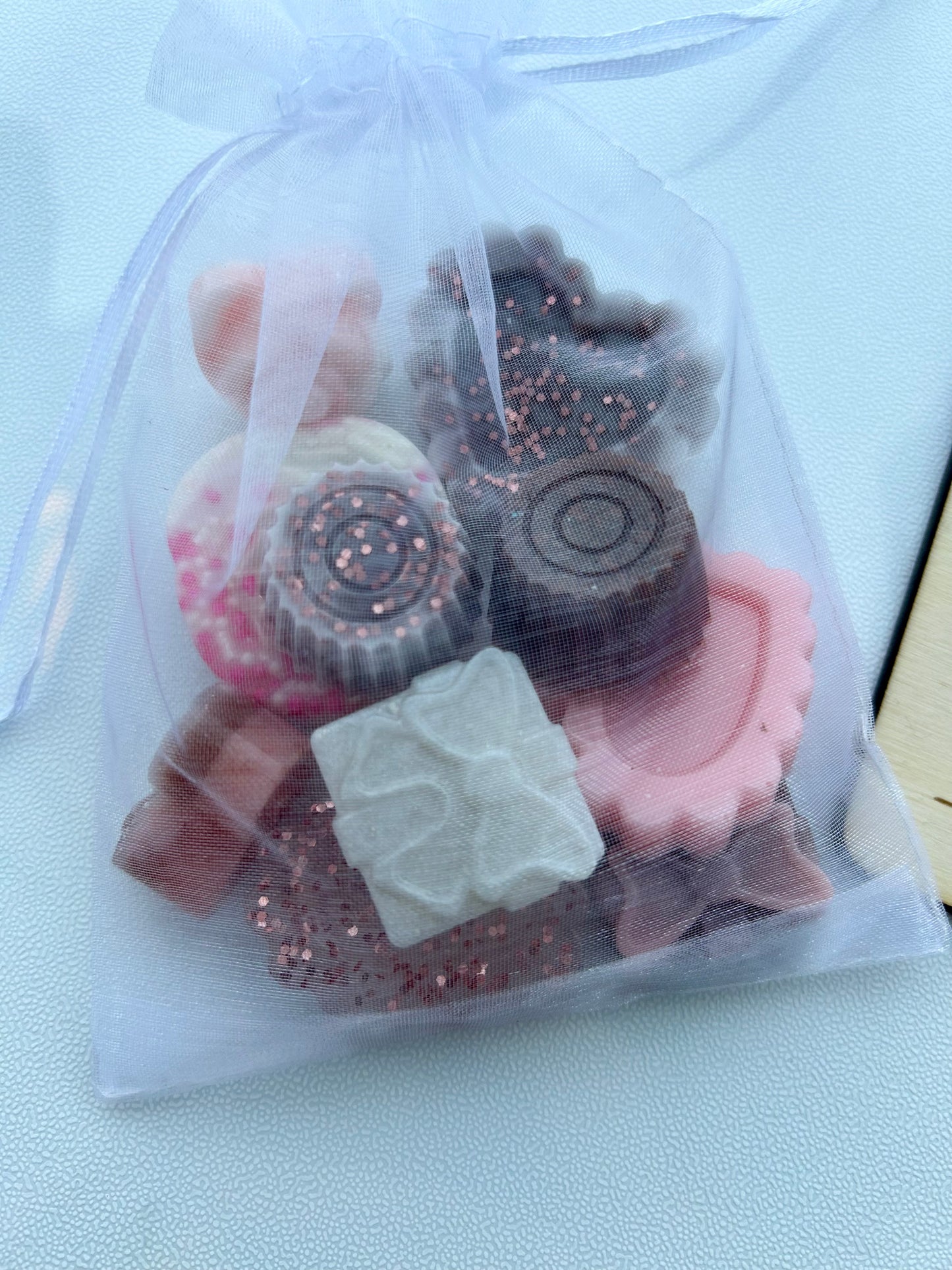 Bag of 10 Assorted resin chocolates