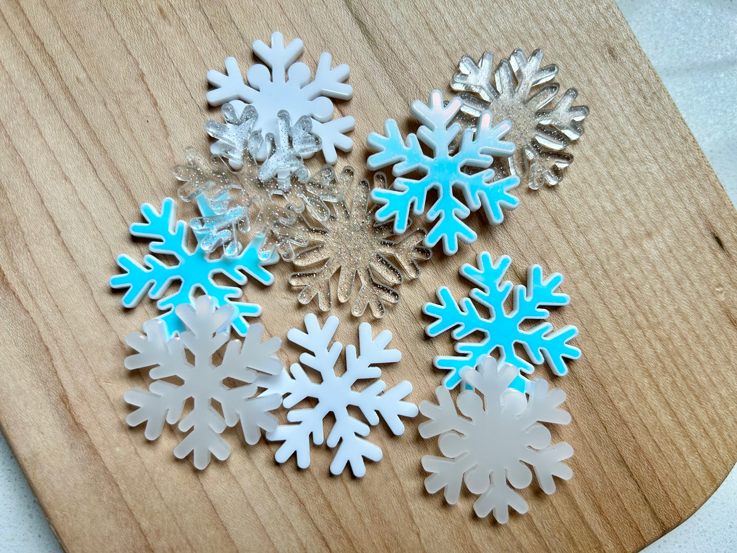 1.5” Acrylic Snowflakes loose parts - 2 colourways