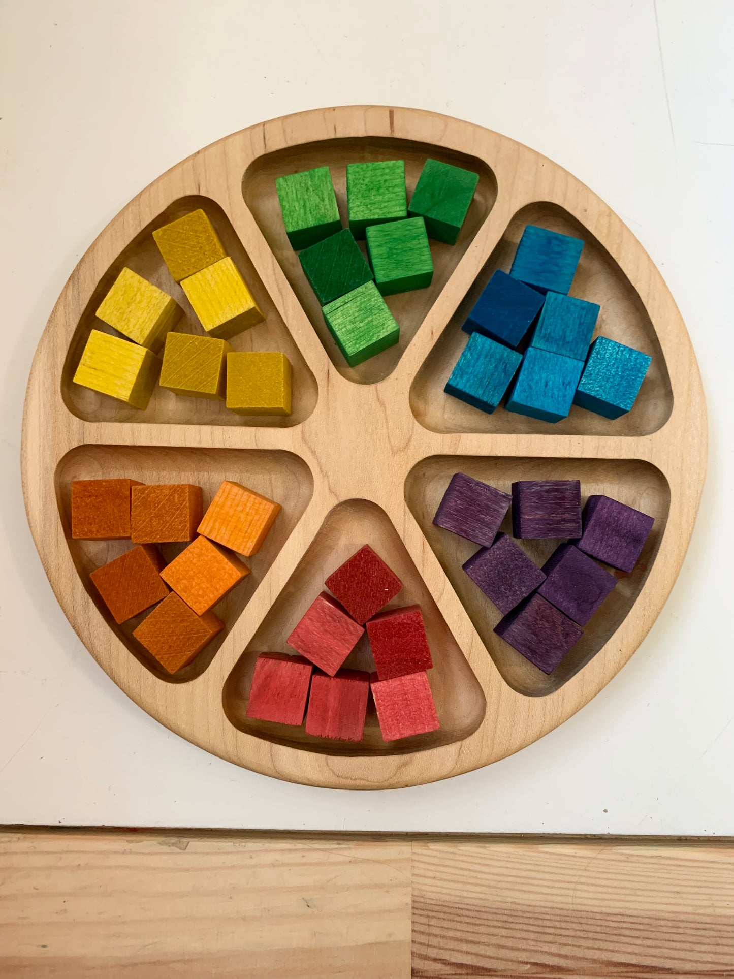 Colour Wheel Hardwood Sorting Tray