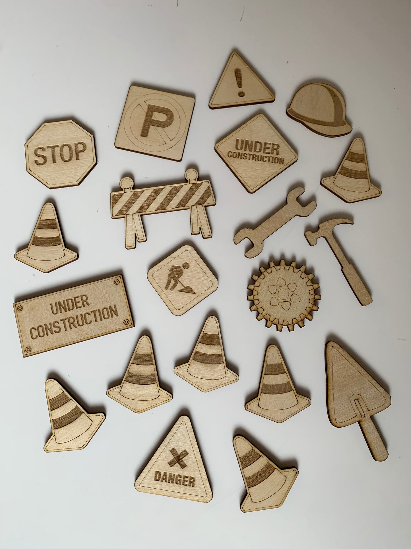 Wood Construction Signs & Loose parts